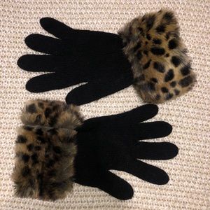 Faux fur leopard black gloves